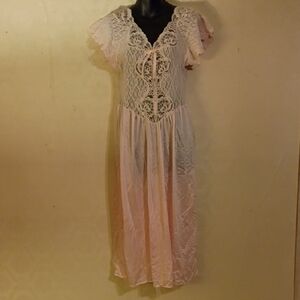 Elegant Lace Trimmed Chemise /Dress in Soft Pink. Great Flowy/ Fairycore Vibes.